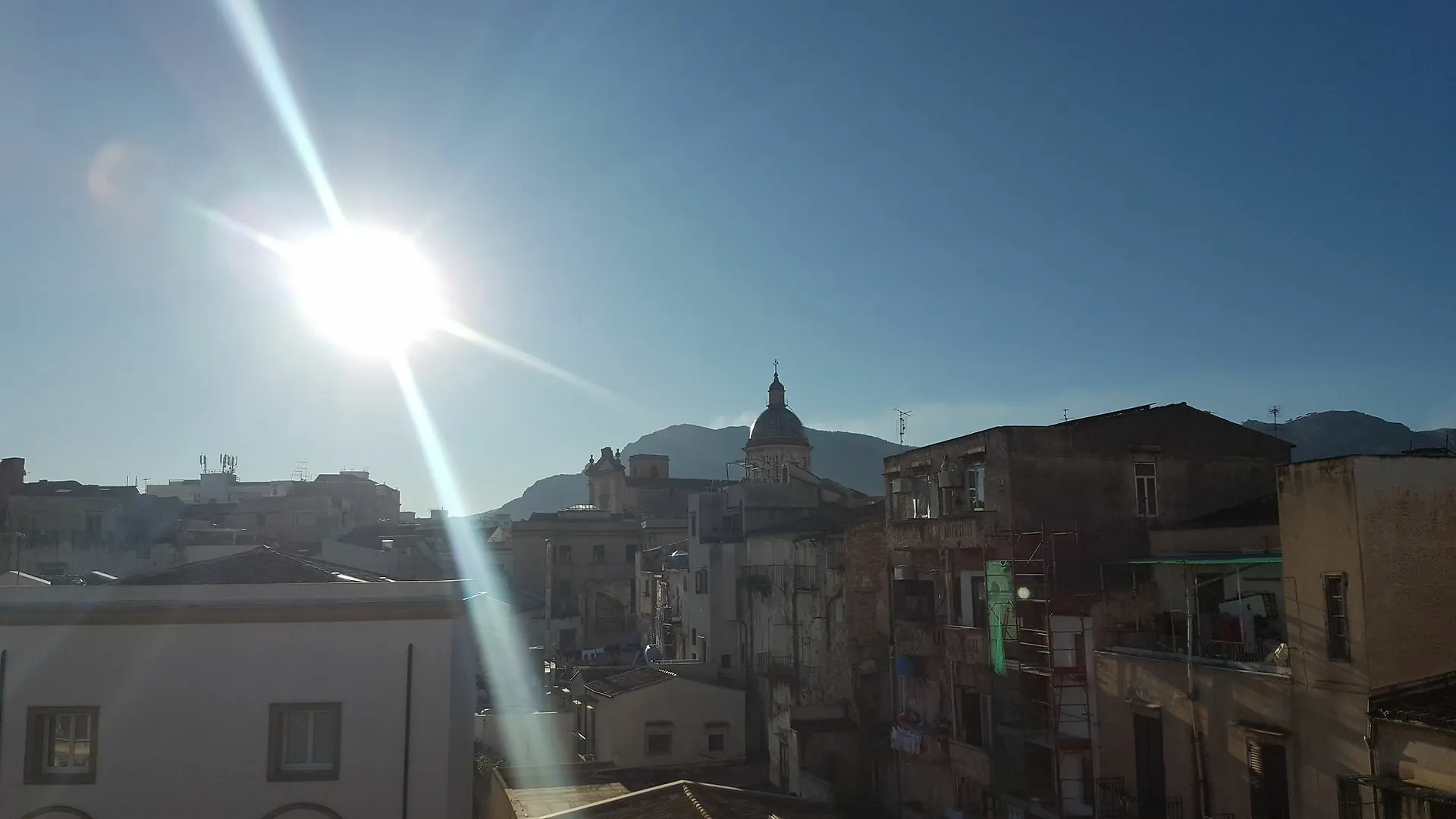 Palazzo De Castro contacts